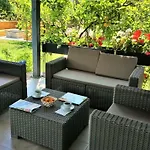 Stonehouse-2