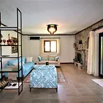 Stonehouse-2 *