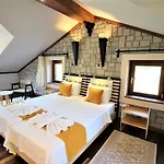 Stonehouse-2 Villa *