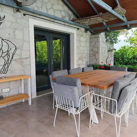 Stonehouse-2 Villa *