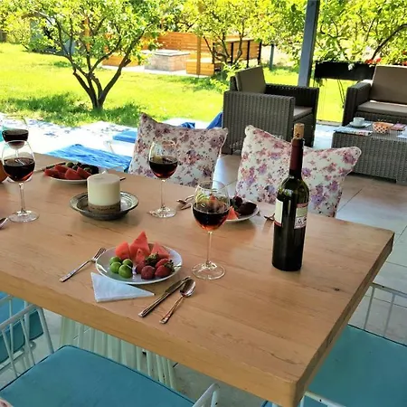 וילה Stonehouse-2 *