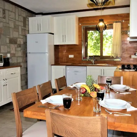 Stonehouse-2 וילה *