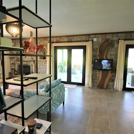 Stonehouse-2 Вилла Дальян