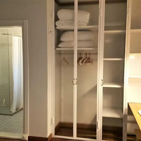 Stonehouse-2 וילה *